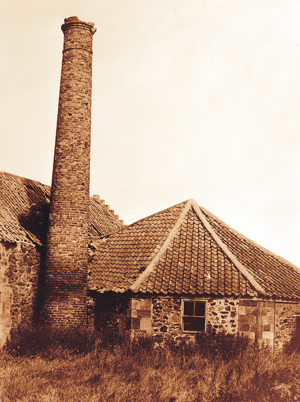 Crauchie farm steading, 1968. Threshing mill chimney, horse mill and granary