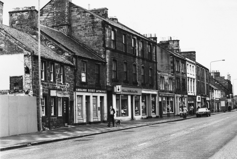 North High Street, looking towards Brunton Hall, 1976